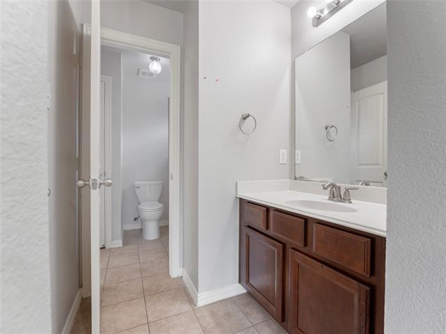Building Photo - 2308 Fountain Gate Dr