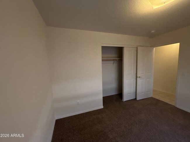 Building Photo - 1331 Deborah Dr
