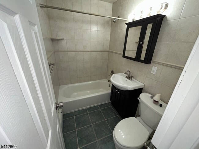 Building Photo - 49 7th Ave