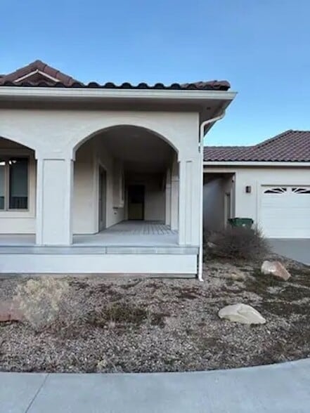 Building Photo - 337 Dakota Cir