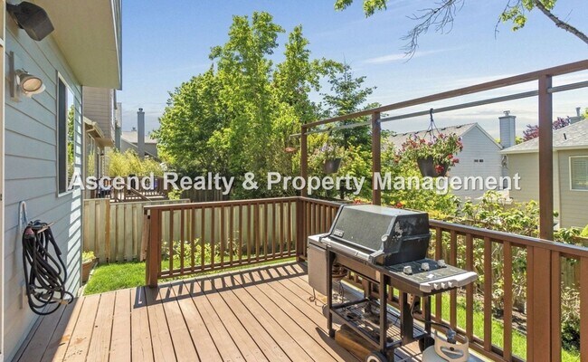 Building Photo - Outstanding 4bed+Office Bethany Area 2 Level Home Updated Throughout Available 6/22 or Sooner