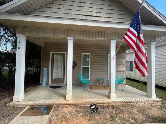 Building Photo - 410 N C St