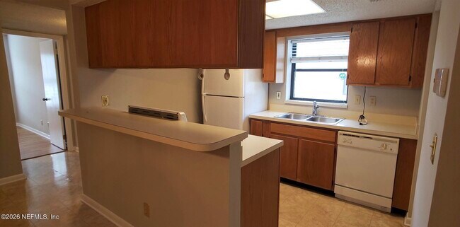 Building Photo - 5557 Greatpine Ln S