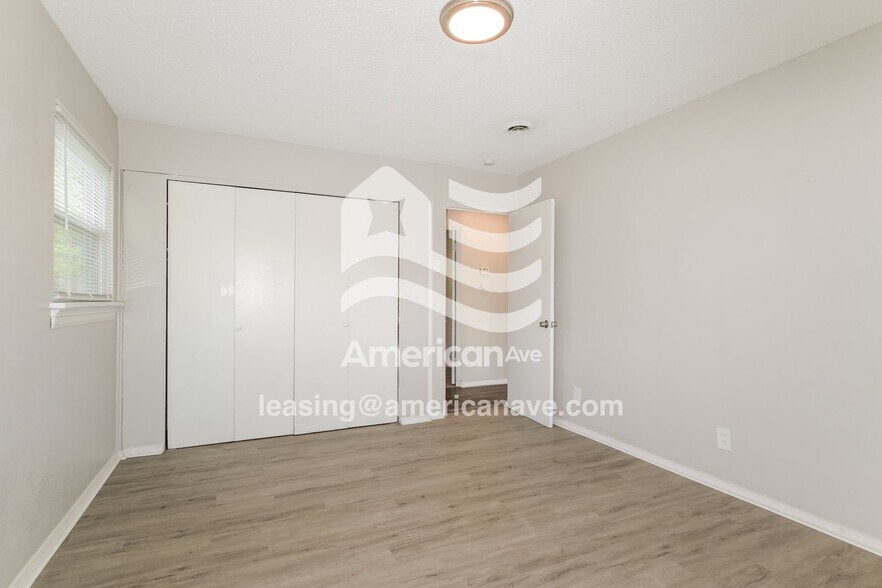 Building Photo - 8433 Engler Ave