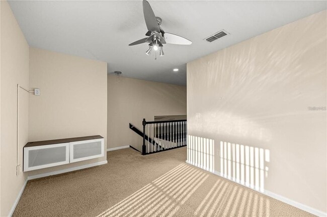 Building Photo - 5438 SW 49th Ave