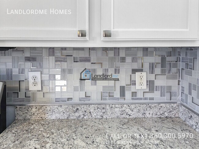 Building Photo - 8111 Royal Elm Dr