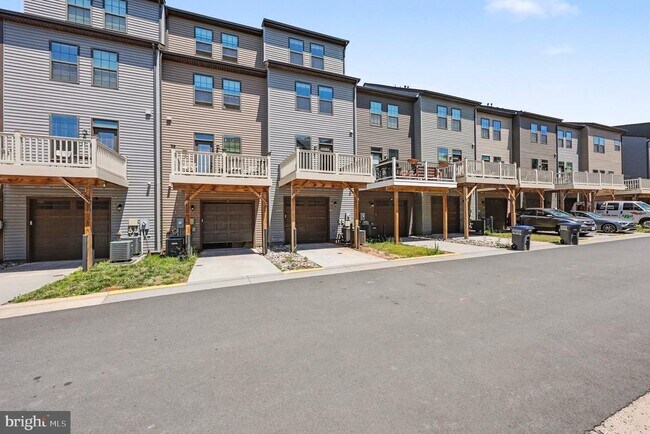 Building Photo - 2616 Velocity Rd