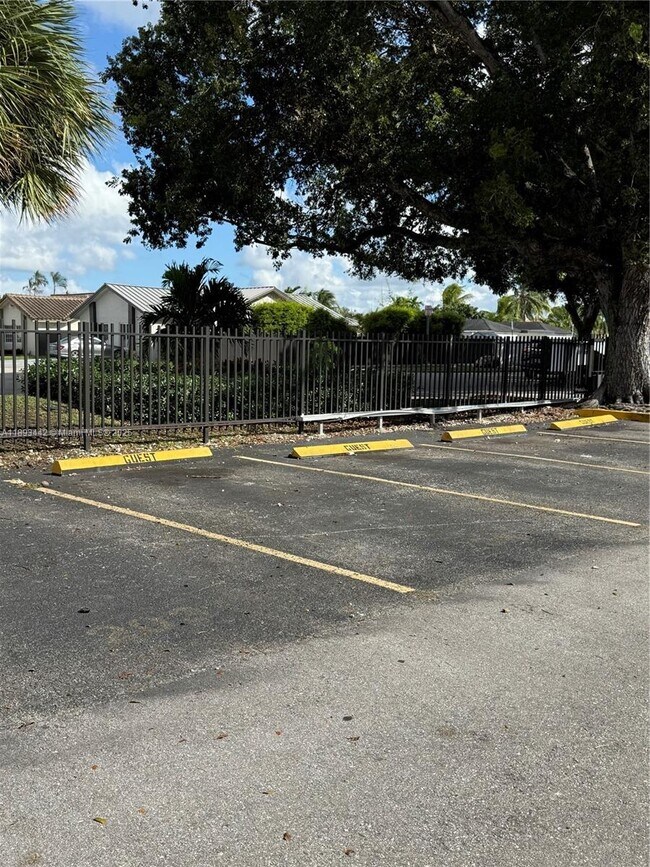 Building Photo - 8000 SW 149th Ave