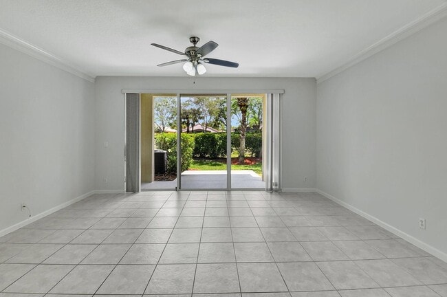Building Photo - 9917 Porta Leona Ln