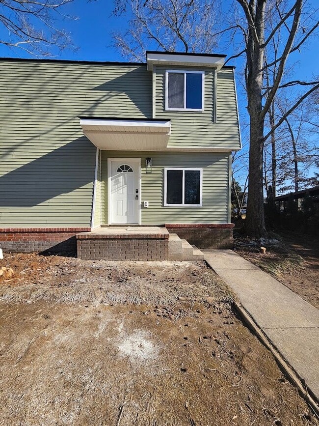 Building Photo - 71 Westgate Cir