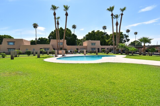 Building Photo - 2490 W Yowell Ct