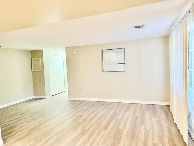 Building Photo - 5 Louisburg Square