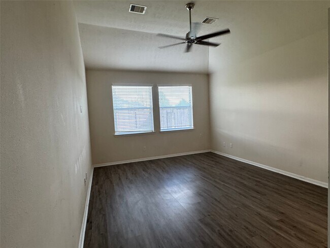 Building Photo - 3363 Elk Ridge Ln