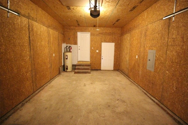 Building Photo - 3215 Varrene St