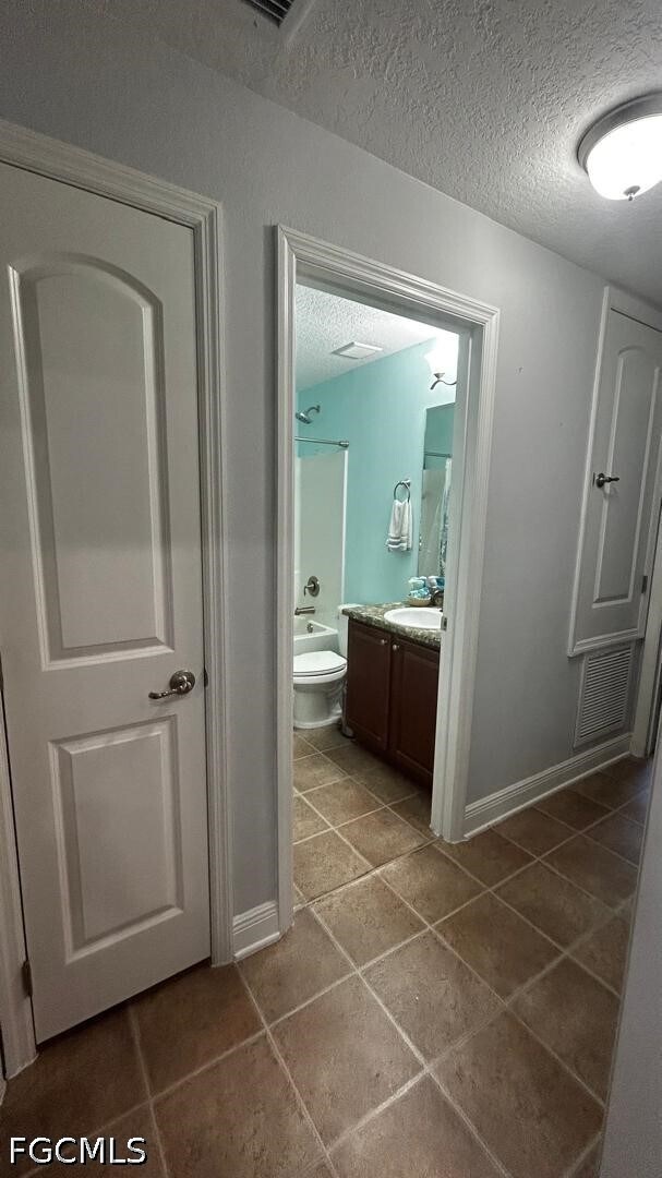 Building Photo - 180 SW Voltair Terrace