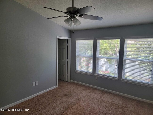 Building Photo - 6791 Roundleaf Dr