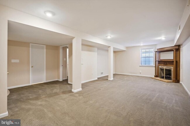 Building Photo - 7722 Desdemona Ct