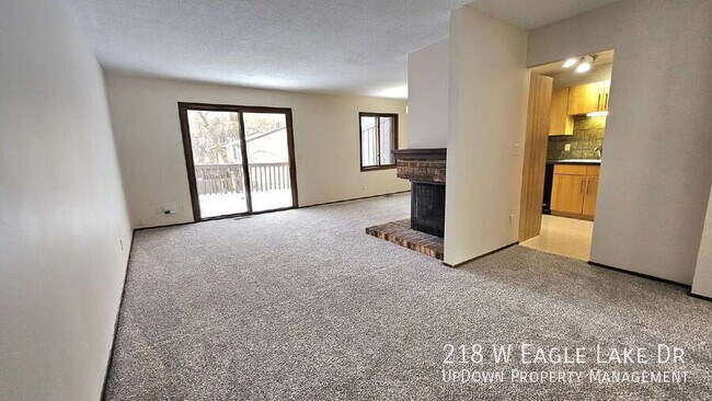 Building Photo - 218 W Eagle Lake Dr