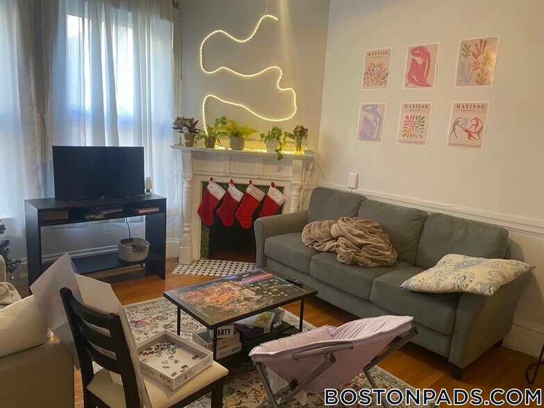 Building Photo - 73 Westland Ave