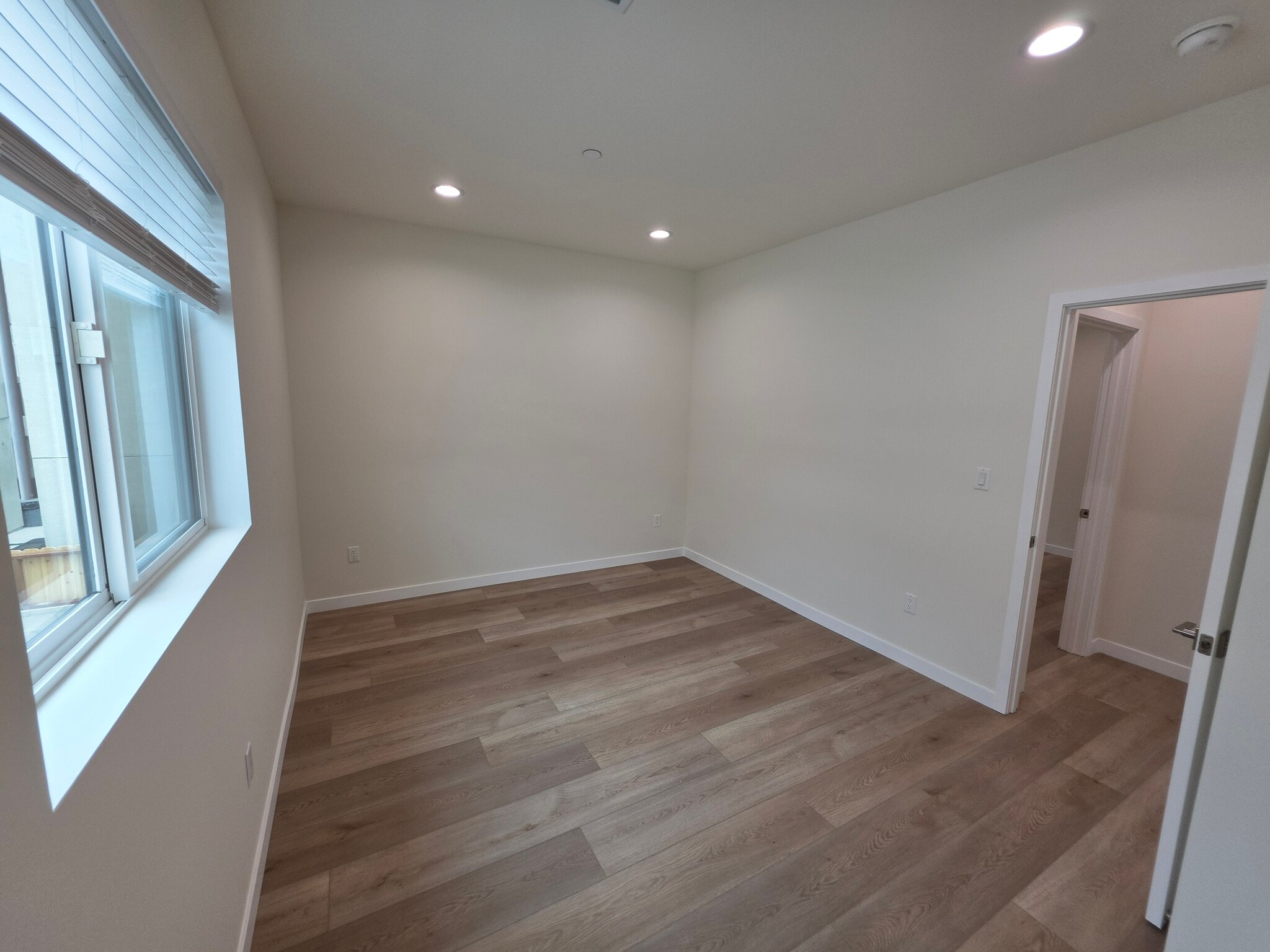 Building Photo - 6746 Ben Ave