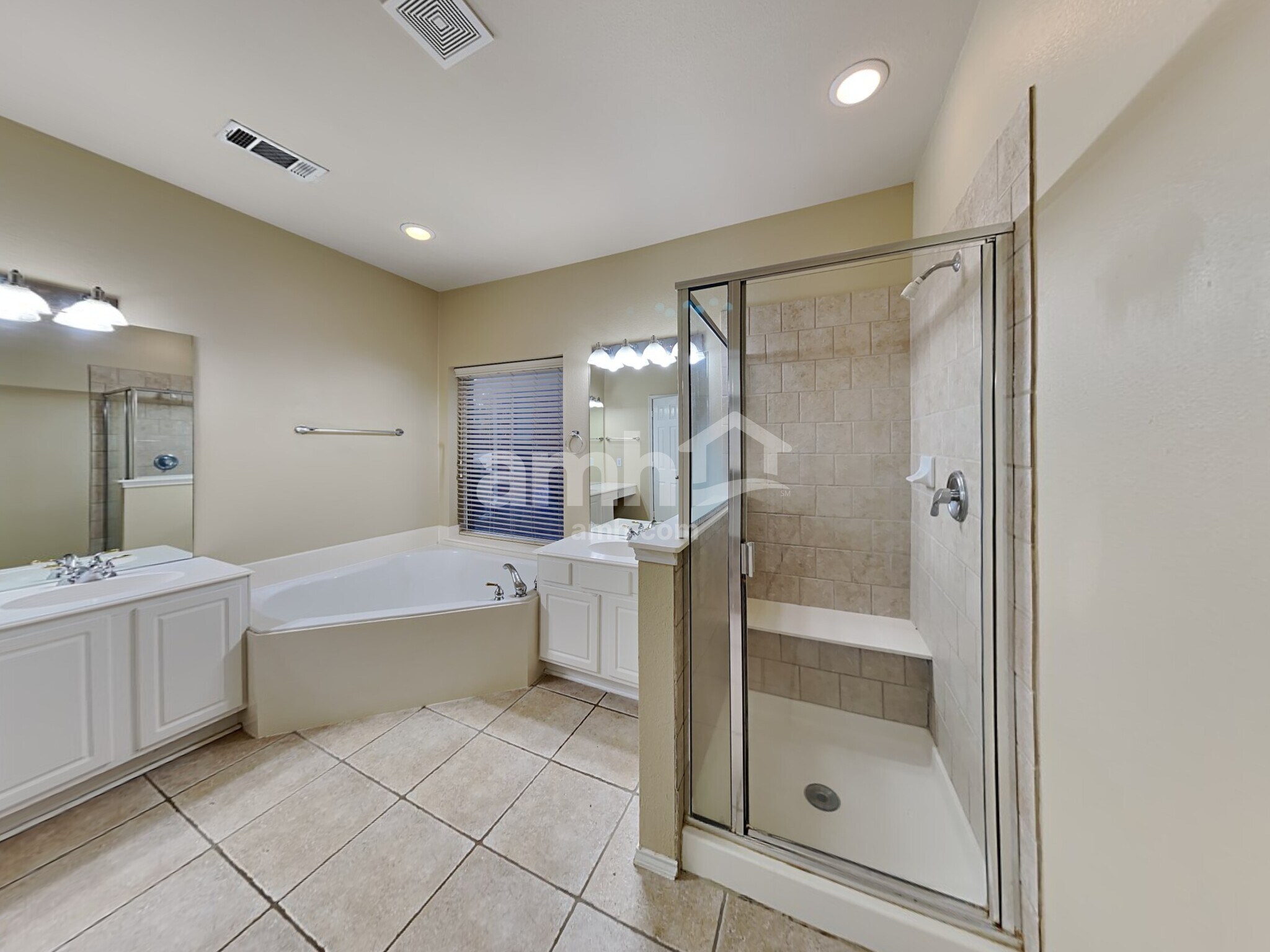 Building Photo - 2850 Del Largo Way