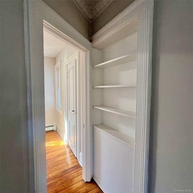 Building Photo - 140 Albany Ave