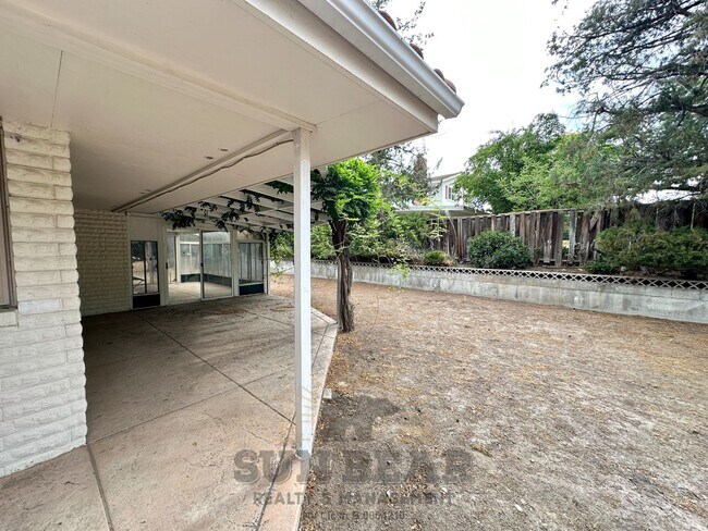 Building Photo - Ranch-style home with Spanish / Mediterranean influences!  Dog upon approval!