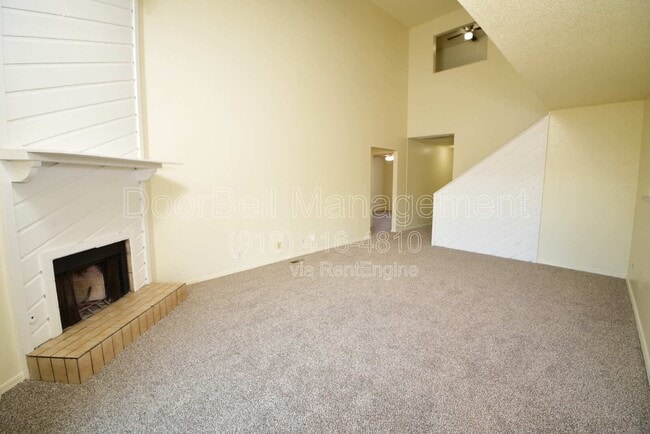 Building Photo - 1514 E 73rd Pl