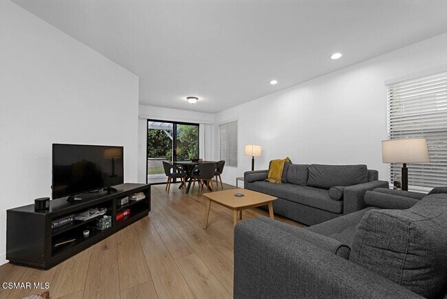Building Photo - 4139 Lost Springs Dr