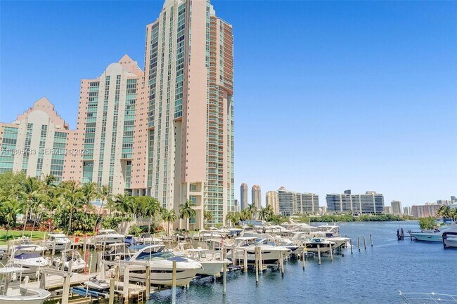 Building Photo - 3370 Hidden Bay Dr