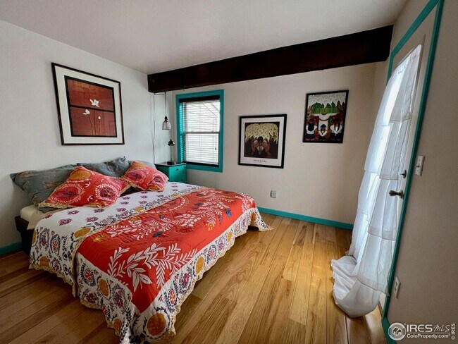 Building Photo - Chic Renovated Three Level Condo in Walnut Grove, Whittier neighborhood