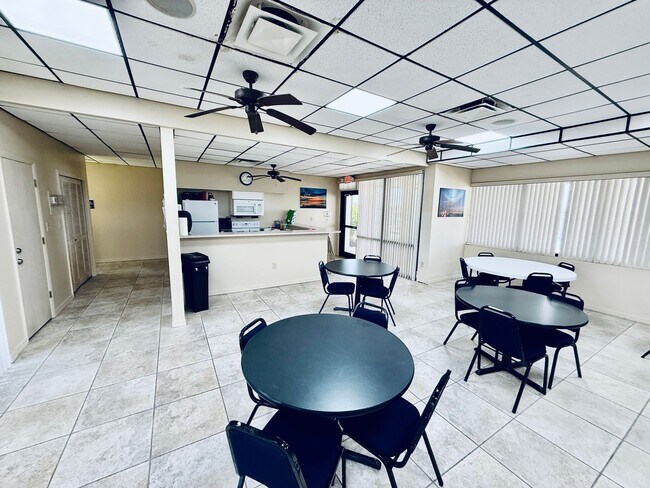 Building Photo - 250 S Sykes Creek Pkwy