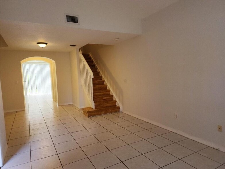 Building Photo - 4965 Leeward Ln