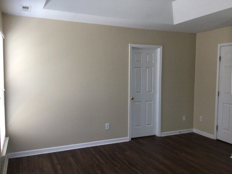 Building Photo - 7014 Honey Tree Ln