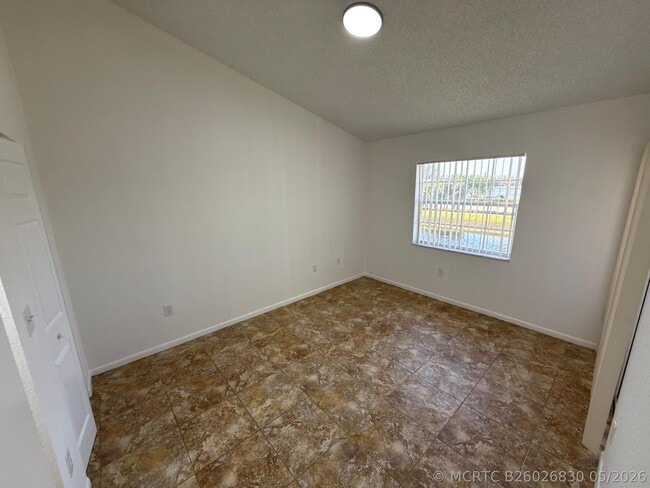 Building Photo - 2851 N Oakland Forest Dr