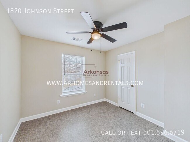 Building Photo - 1820 Johnson St