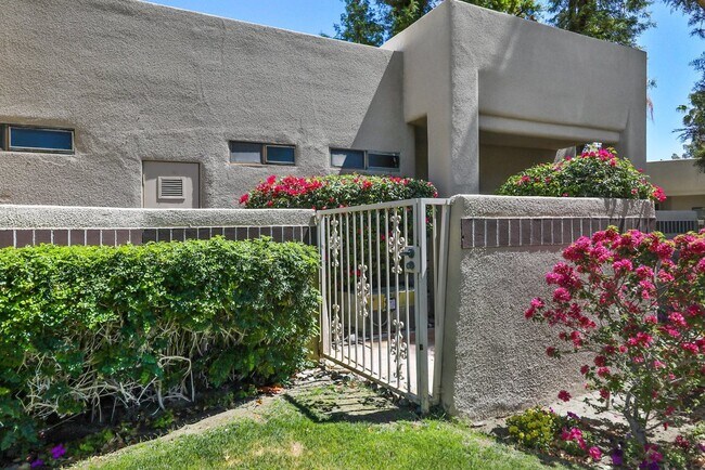 Building Photo - 28346 Desert Princess Dr