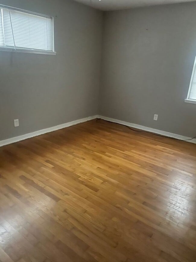 Building Photo - 5359 Jamaica Dr