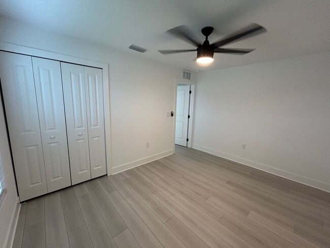 Building Photo - 19 NW 19th Terrace