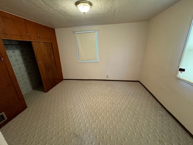 Building Photo - Cute 2 bedroom 1 bath in Lehi!