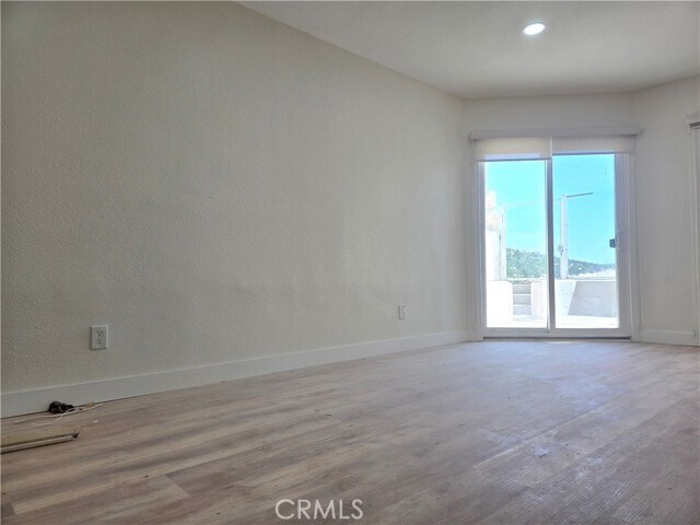 Building Photo - 25 S 15th Pl