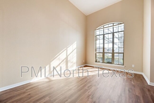 Building Photo - 2673 Pine Trail Dr