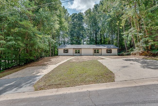 Building Photo - 4110 Bowers Pointe Dr SW