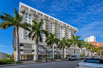 Building Photo - DOWNTOWN 15th FLOOR CONDO! 2 BEDROOM CONDO ! UPDATED! CITY VIEWS!