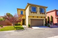 Building Photo - 3 Bed / 2.5 Bath Townhome with Loft, 2 Car Garage & Spacious Backyard – Southern Highlands