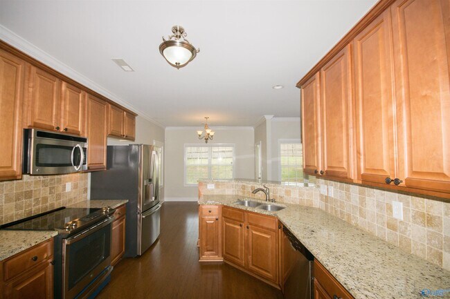 Building Photo - 106 Back Creek Cir NW