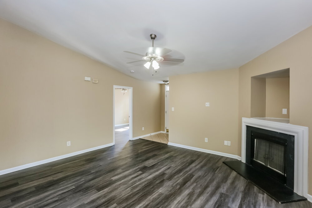 Building Photo - 1563 Hollow Maple Dr