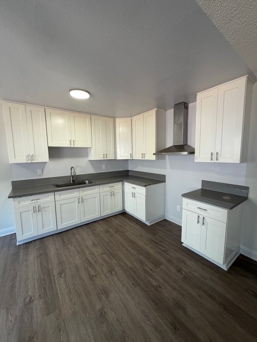 Building Photo - 2919 Carmona Ave