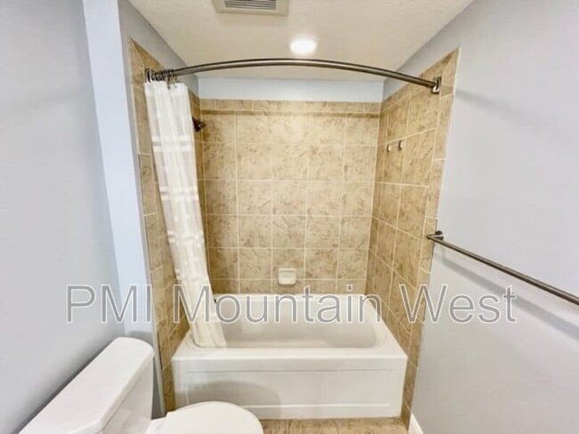 Building Photo - 88 S 900 E