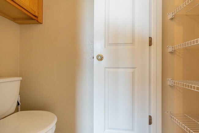 Building Photo - 2476 Medina Dr